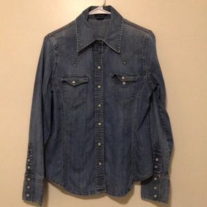 Vintaged Old Navy Denim pearl button long sleeve